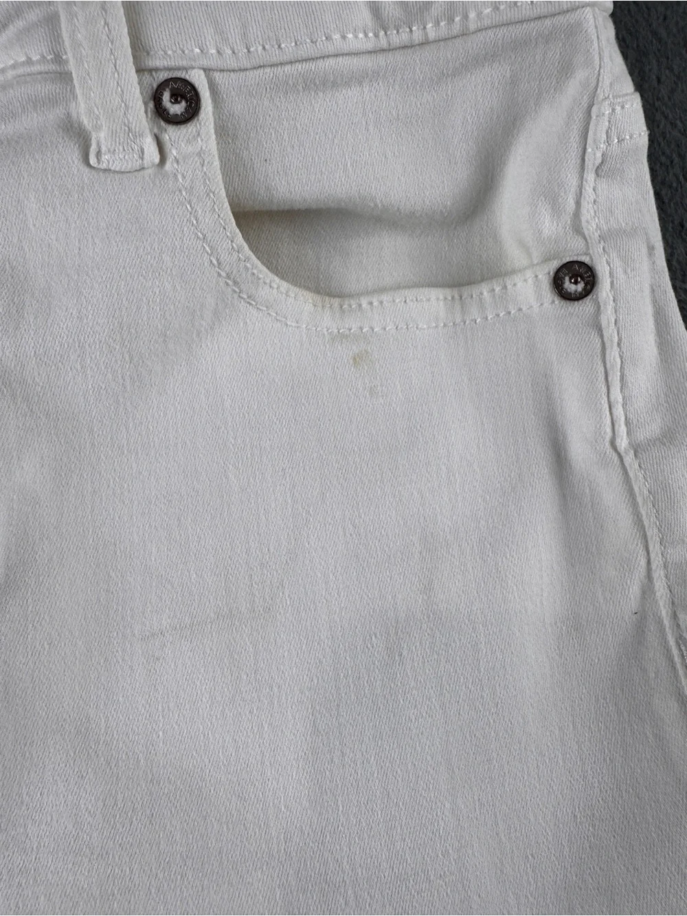 American‎ Eagle Next Level Stretch White Distressed Denim Mini Skirt Women's 10